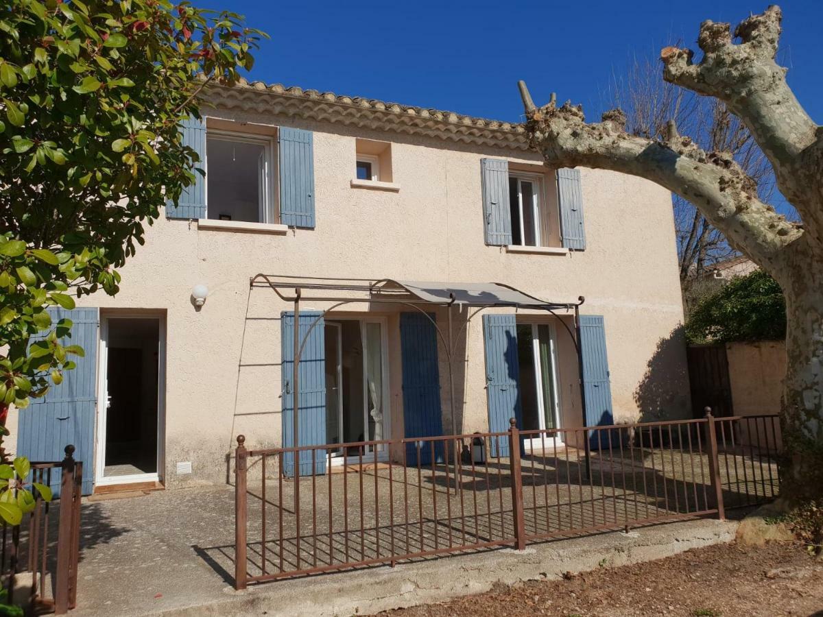 Curcumas Villa L'Isle-sur-la-Sorgue Exterior photo